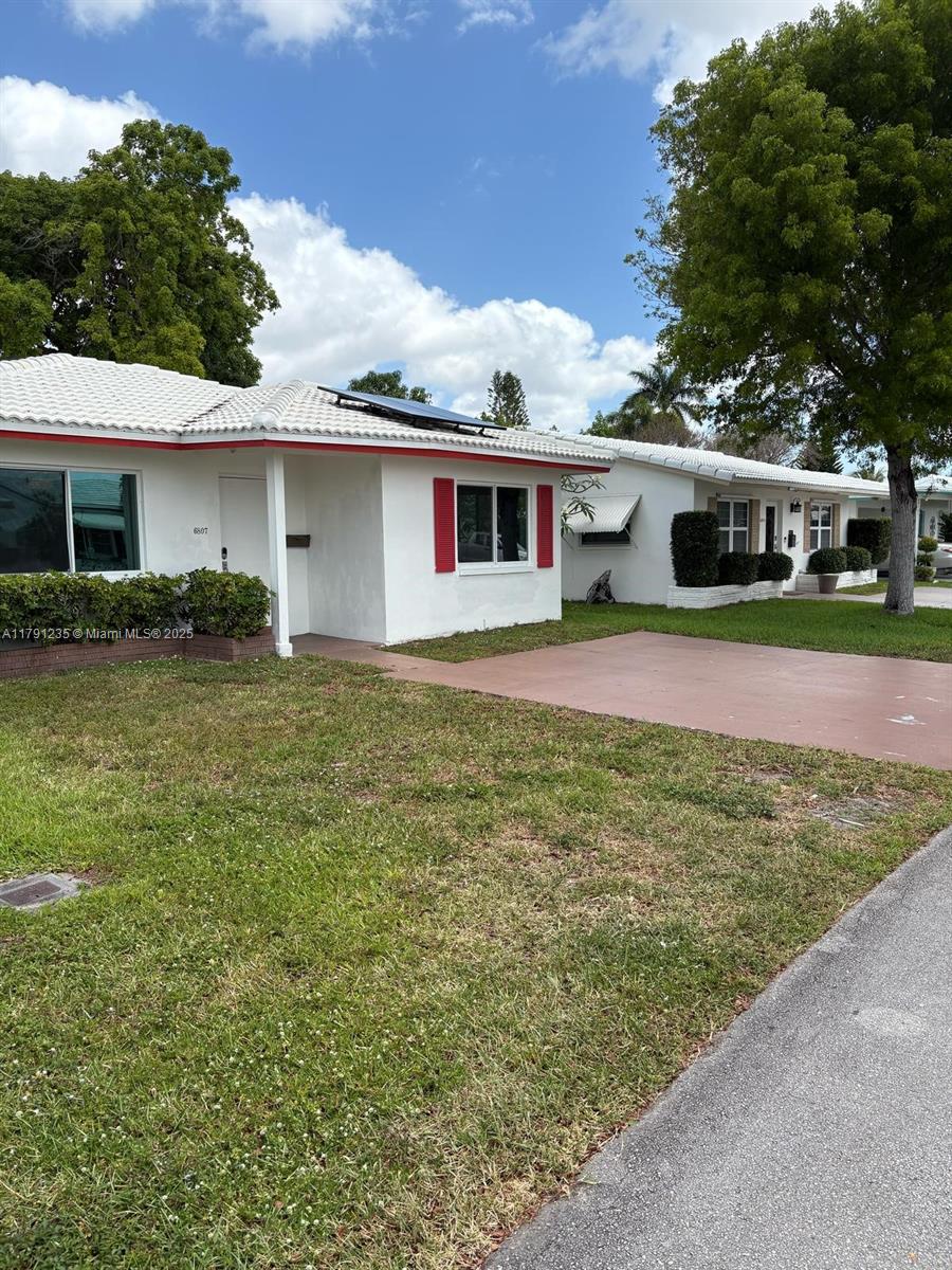 6807 NW 75th St
