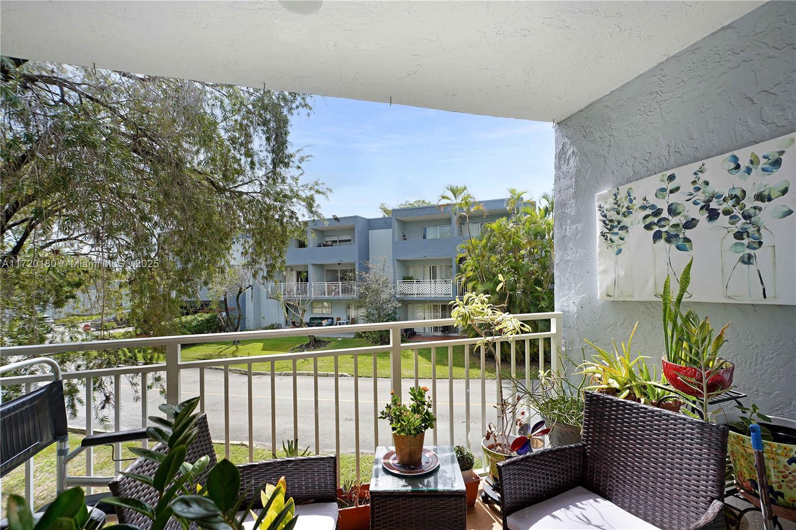 THE BEACH CLUB FONTAINEBL - Residential