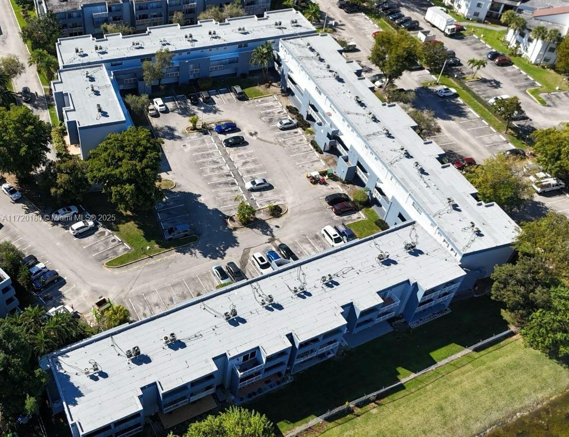 Property for Sale at 9365 Fontainebleau Blvd E207, Miami, Broward County, Florida - Bedrooms: 1 
Bathrooms: 2  - $245,000