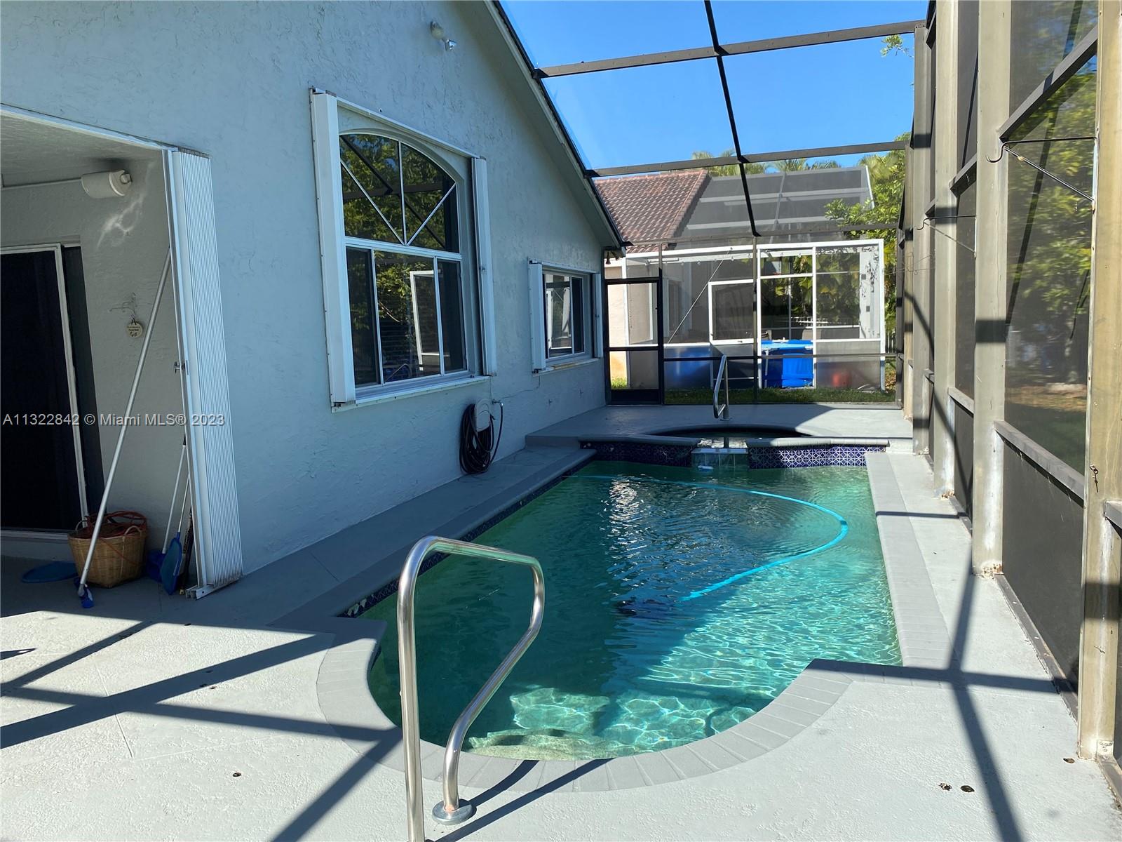 Photo 7 of 42 of 151 SW 178th Way house