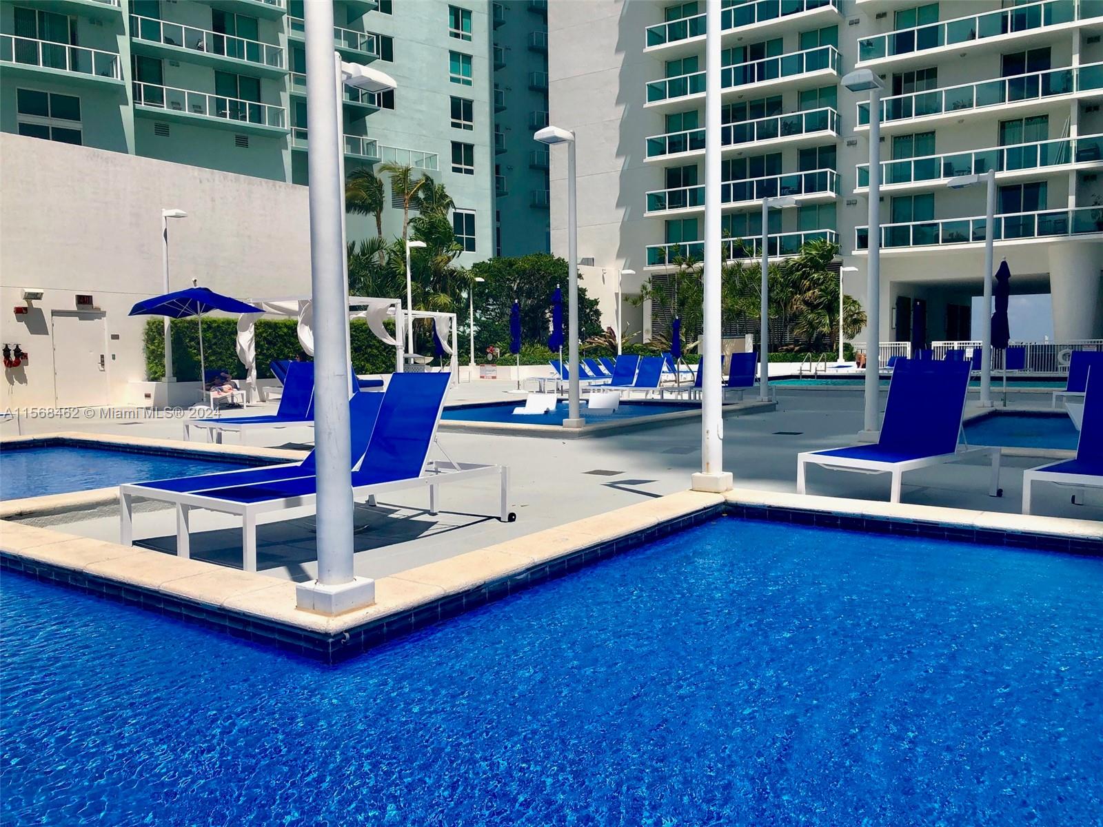 1800 CLUB CONDO - Residential Lease