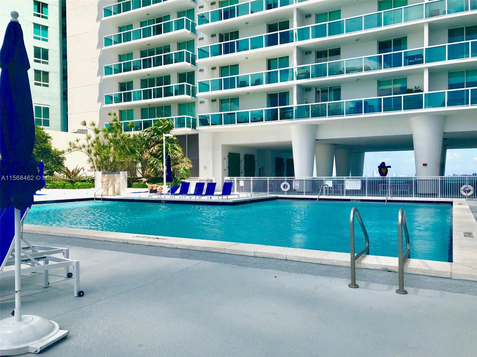 1800 CLUB CONDO - Residential Lease