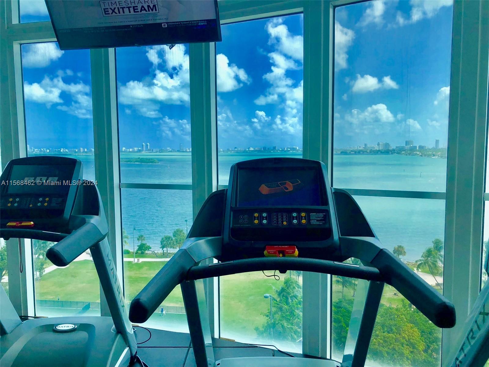 1800 CLUB CONDO - Residential Lease