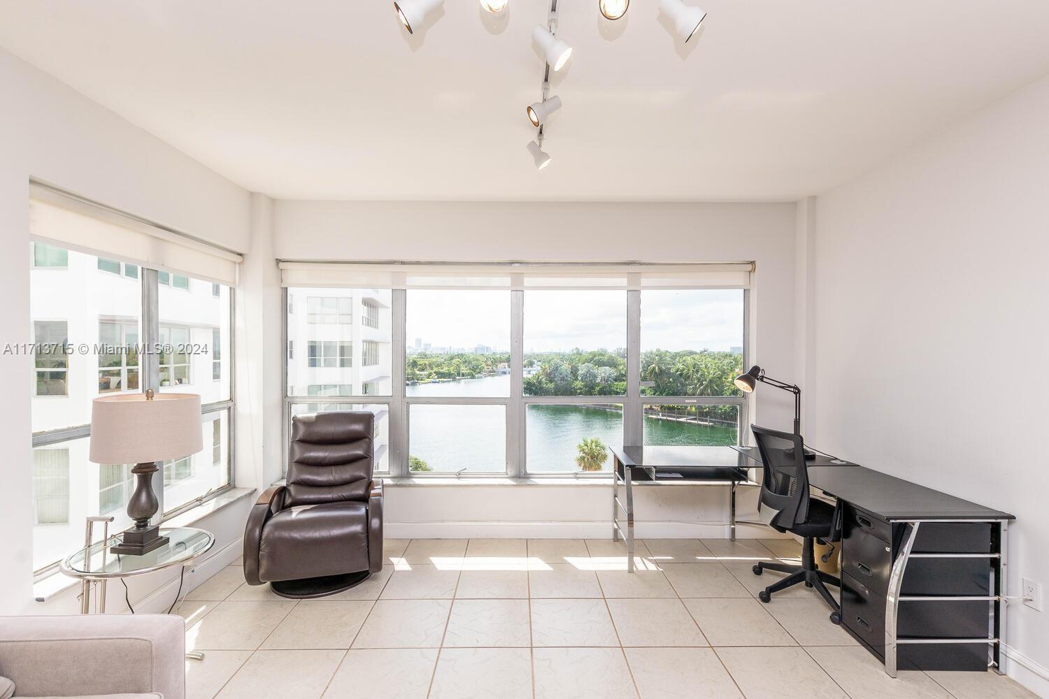 BLAIR HOUSE CONDO - WEST - Residential