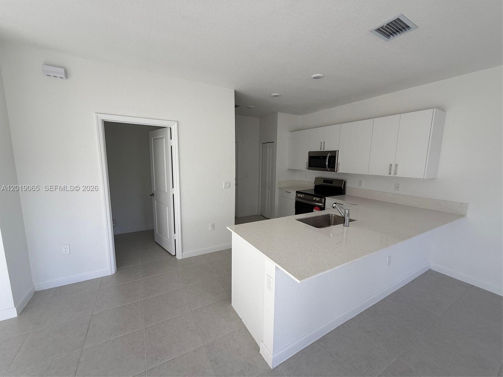 DANIA PRESERVE - Residential Lease