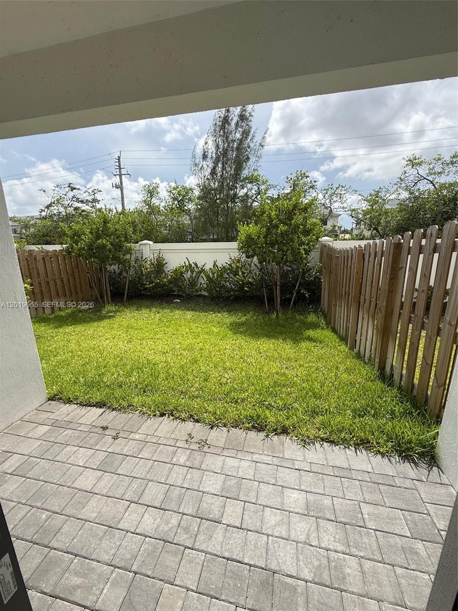 DANIA PRESERVE - Residential Lease