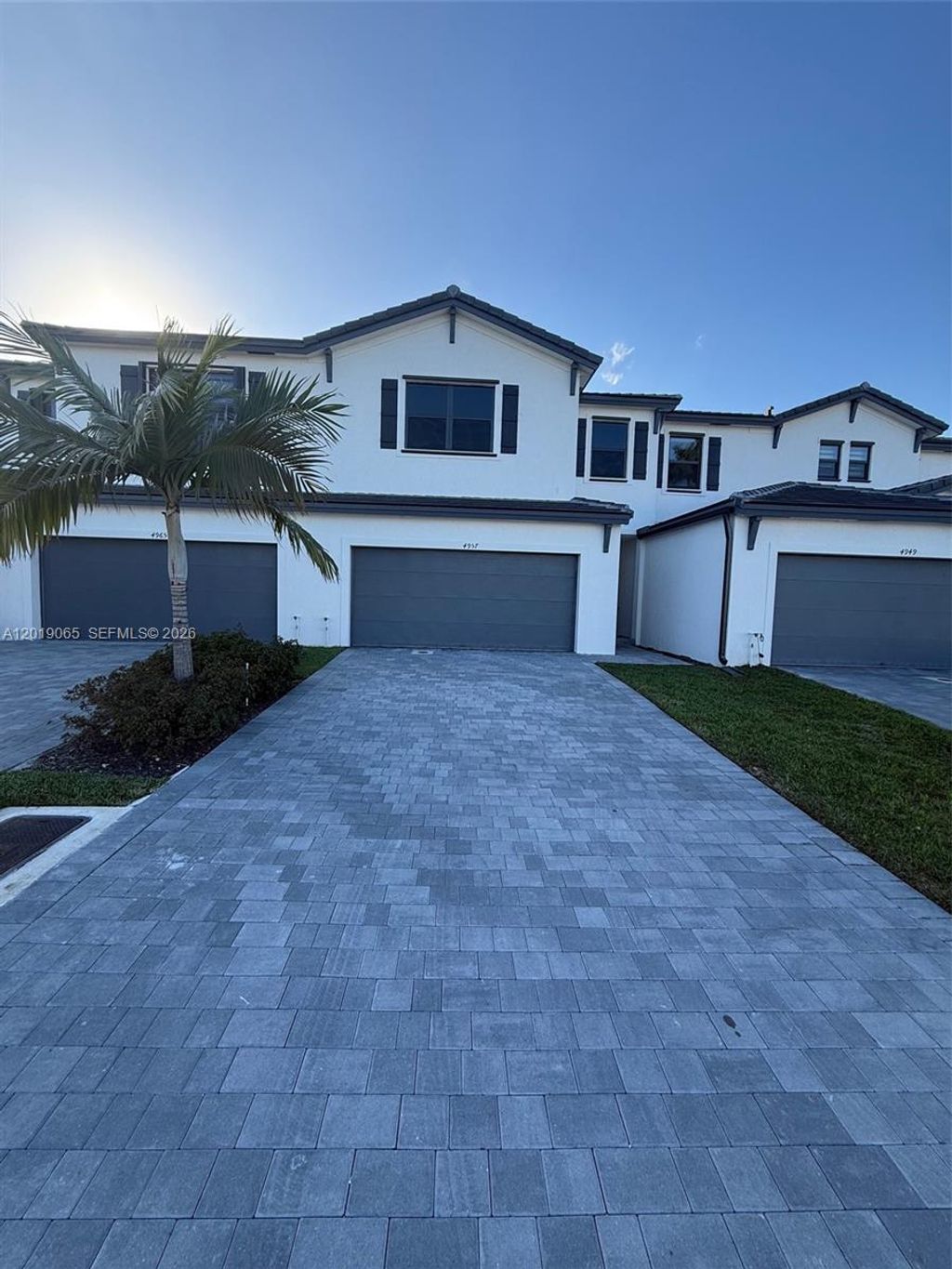 Photo of 4957 Oakmont Dr #5838, Dania Beach, FL 33312 (MLS # A12019065)