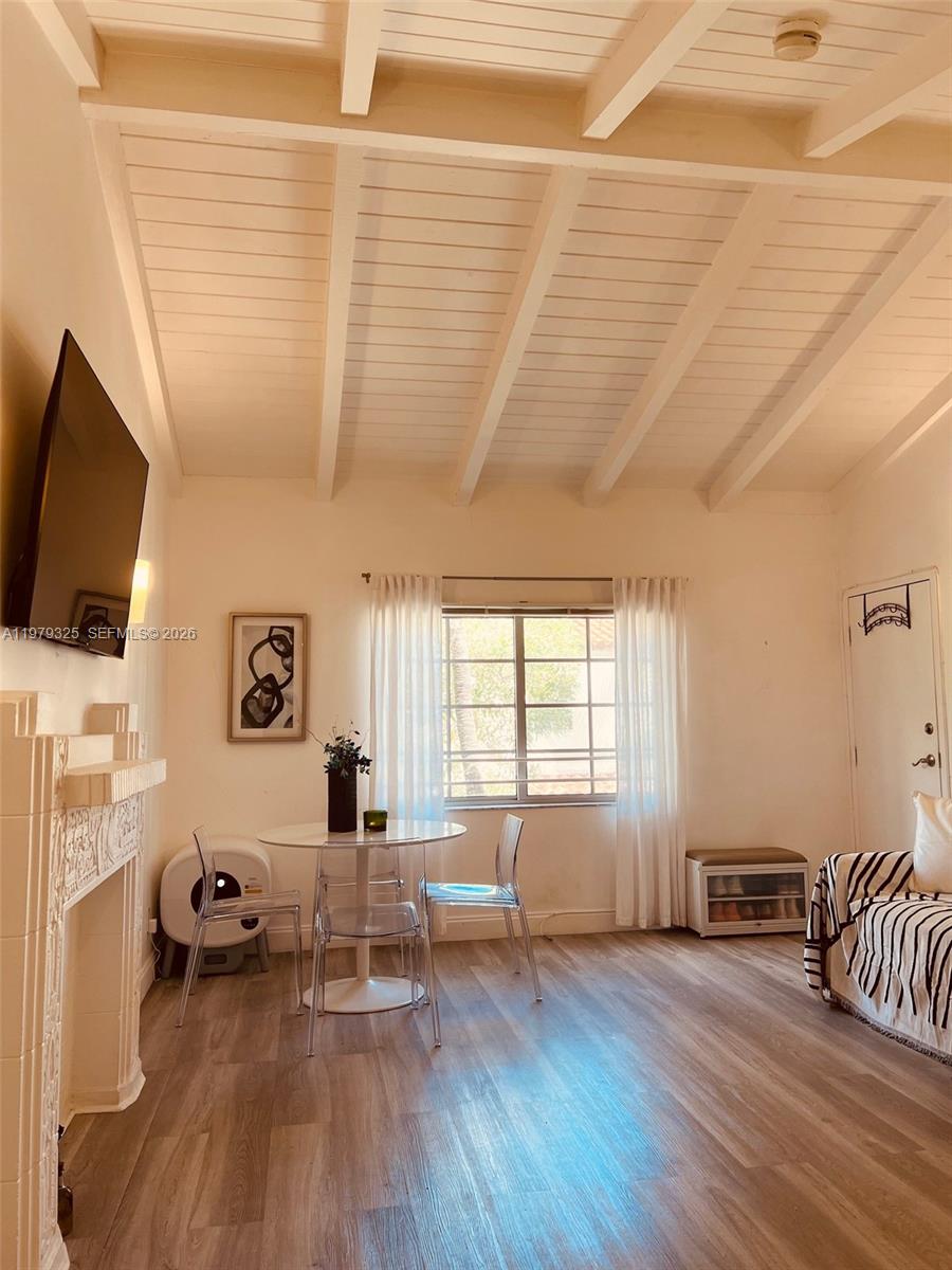 HARRIET COURT CONDO - Residential