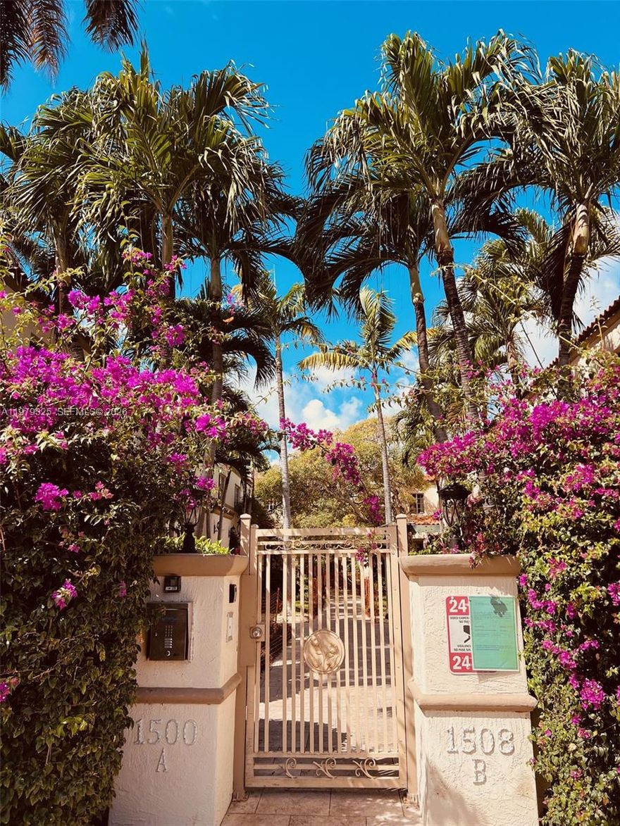 Elegant unit at the Harriet Condo, just two blocks from Lincoln Road and featuring a beautiful pool. The unit is furnished and offers wood floors, cathedral ceilings, European-style cabinetry with granite countertops, stainless steel appliances, and an in-unit washer and dryer.