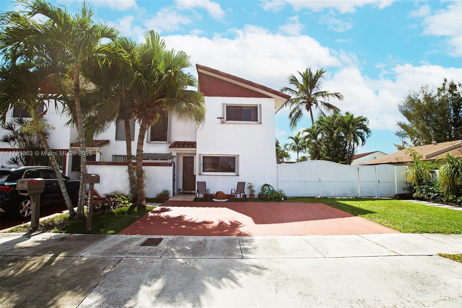 Property for Sale at 12424 Sw 10th Ter, Miami, Broward County, Florida - Bedrooms: 3 
Bathrooms: 3  - $564,900