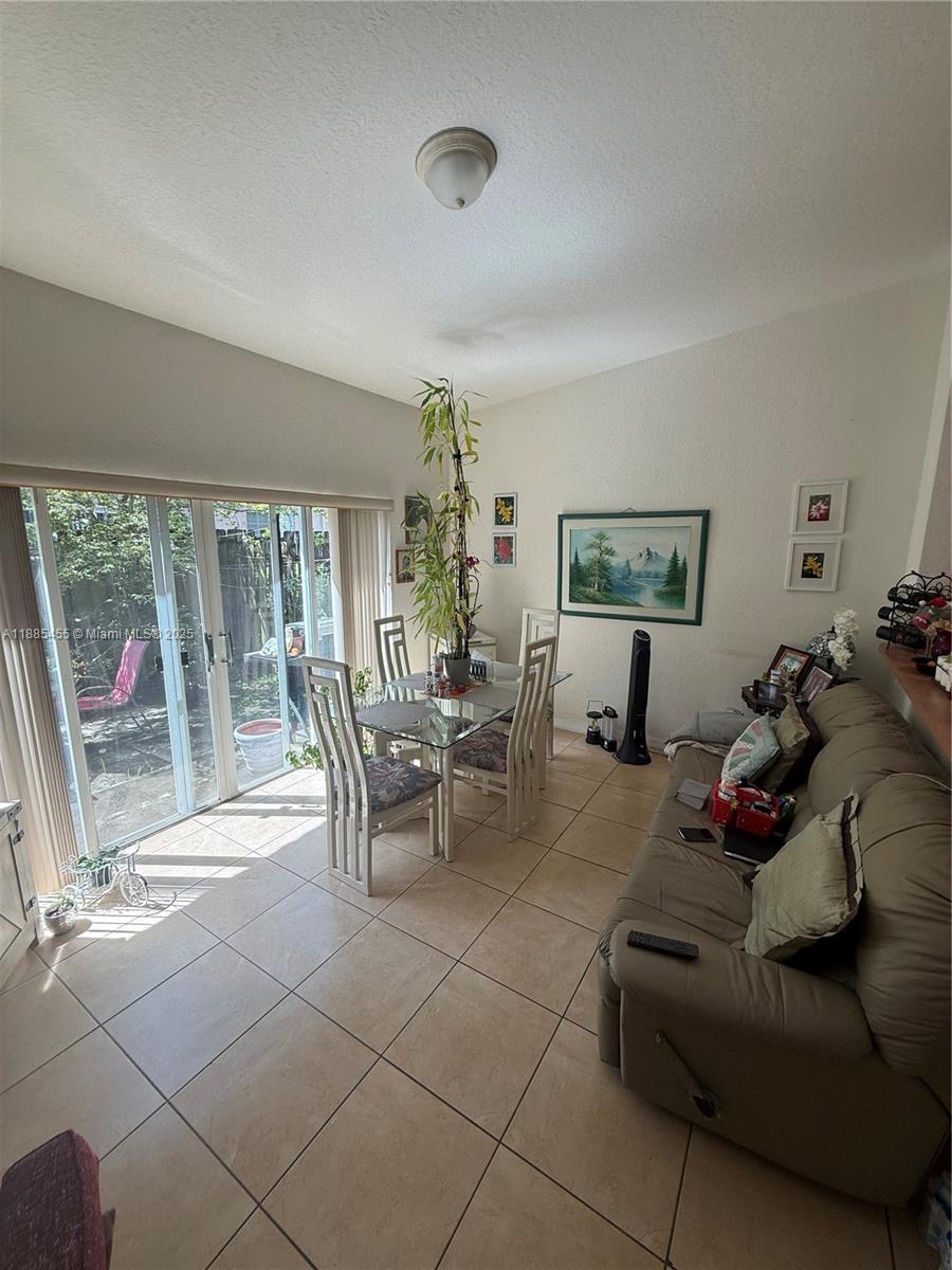 CAZADORES COVE - Residential