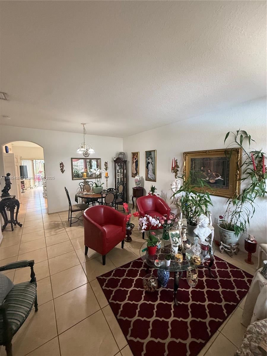 CAZADORES COVE - Residential