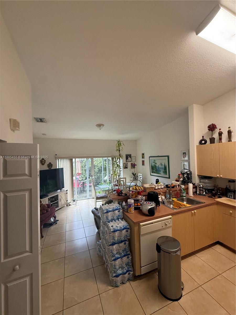 CAZADORES COVE - Residential