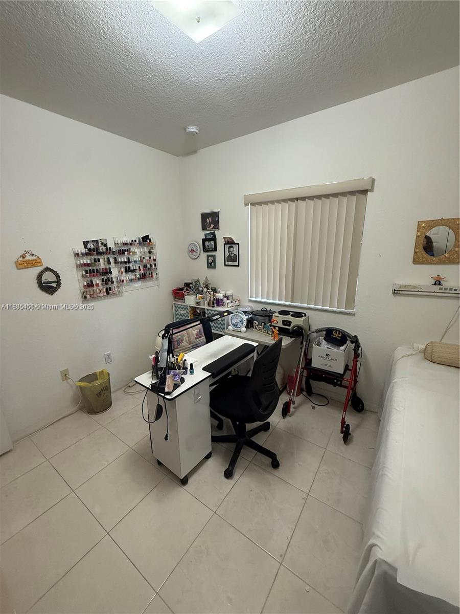 CAZADORES COVE - Residential