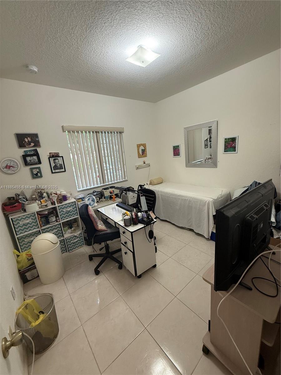 CAZADORES COVE - Residential