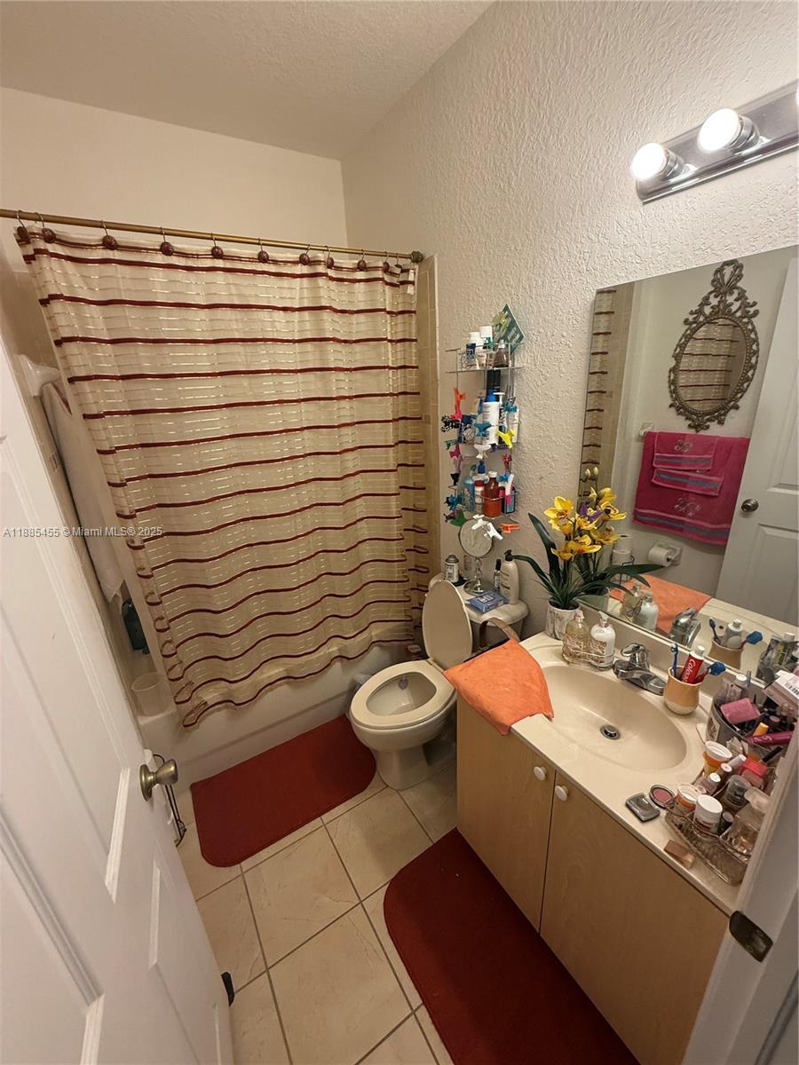 CAZADORES COVE - Residential