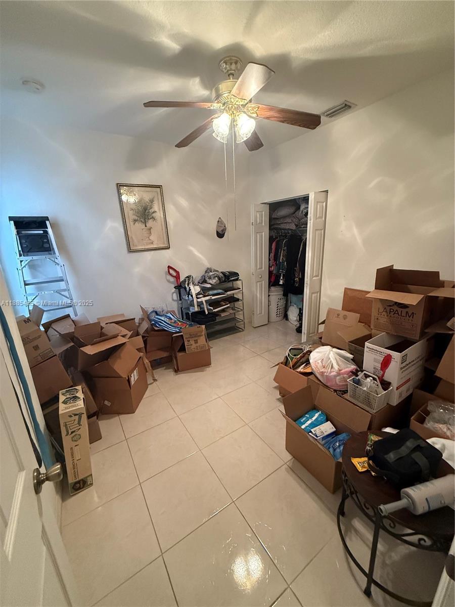 CAZADORES COVE - Residential