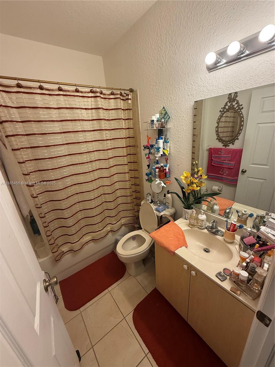 CAZADORES COVE - Residential