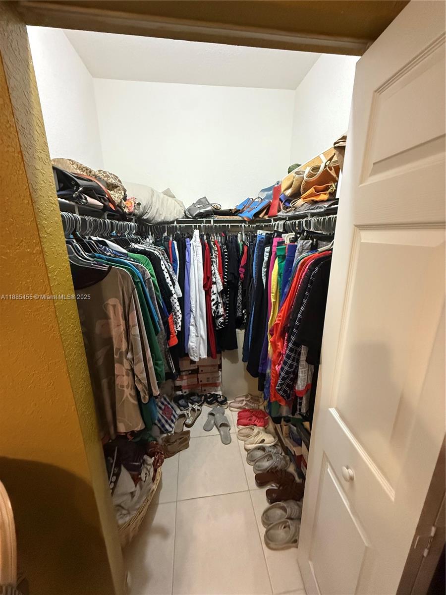 CAZADORES COVE - Residential