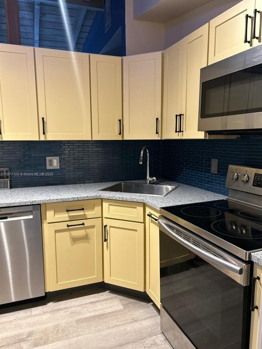 FAIRWAY ESTATES - Residential