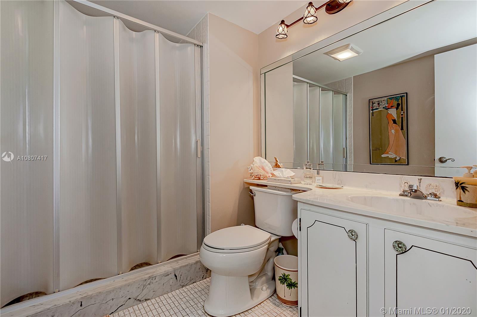 HOLLYBROOK GOLF & TENNIS - Residential