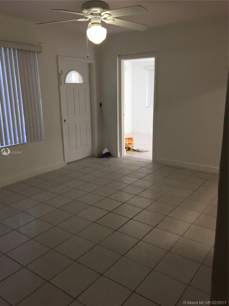 Hollywood Suburbs 2 35-11 - Residential Lease