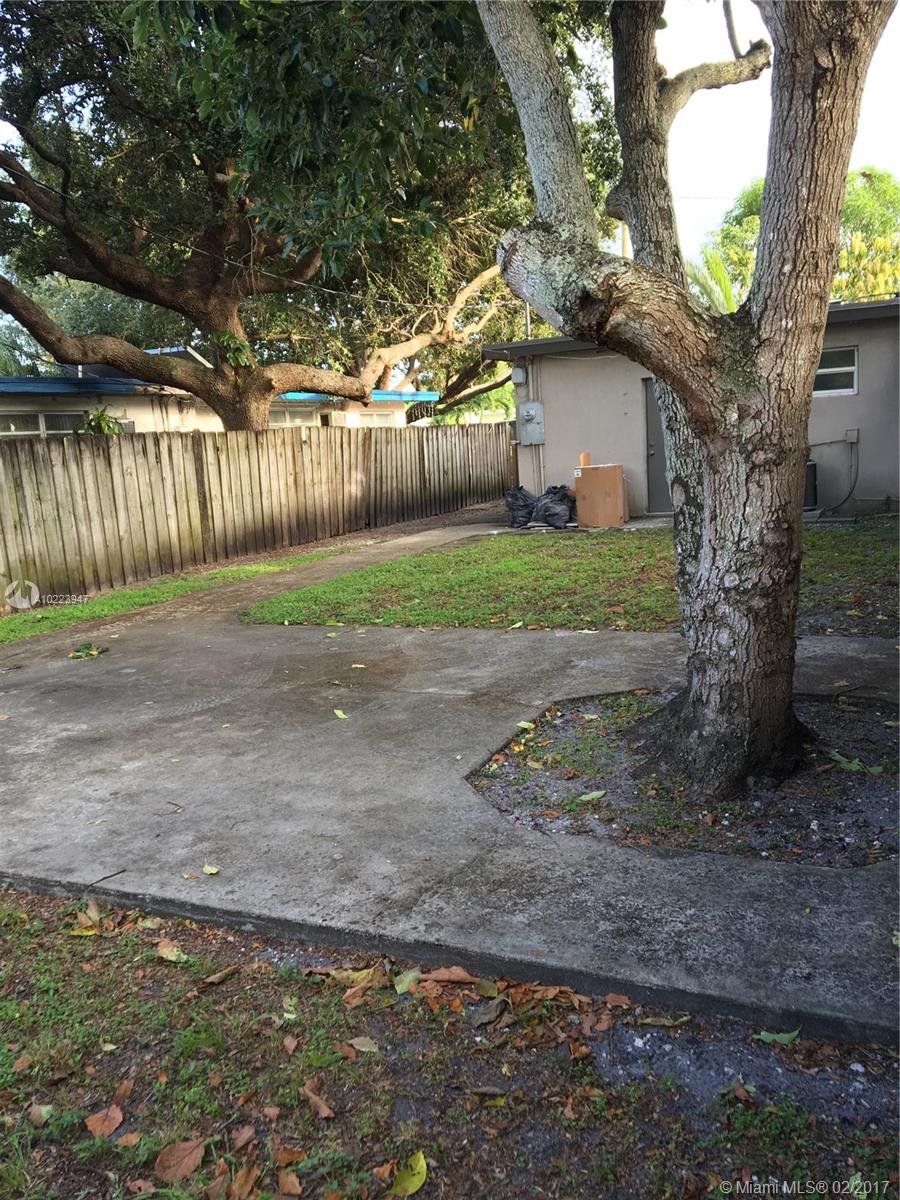 Hollywood Suburbs 2 35-11 - Residential Lease