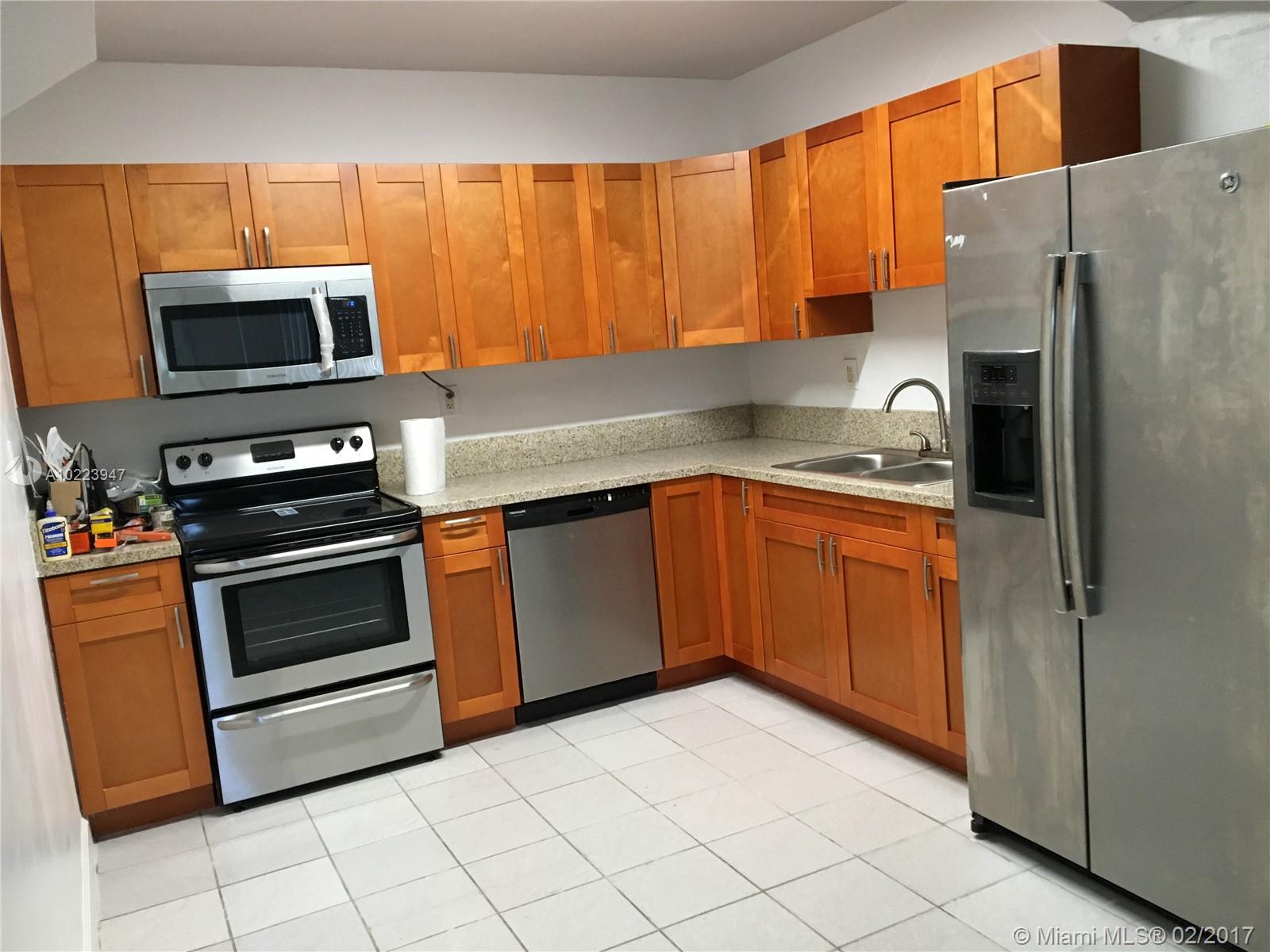 Hollywood Suburbs 2 35-11 - Residential Lease