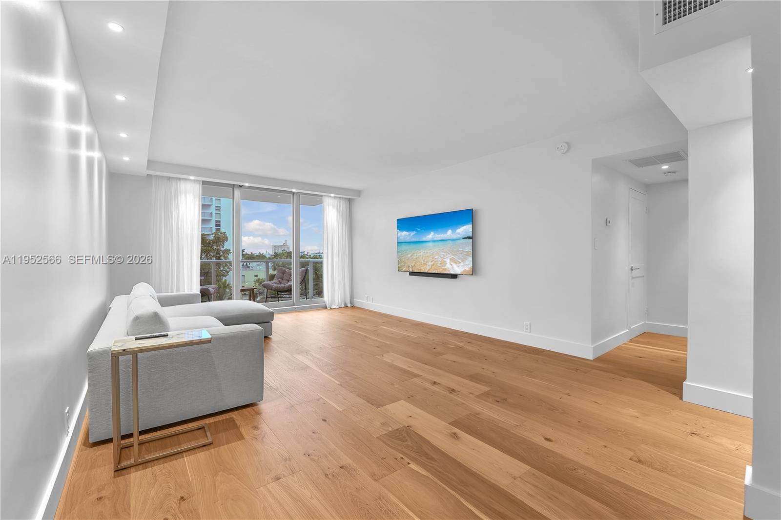 MIRADOR 1000 CONDO - Residential