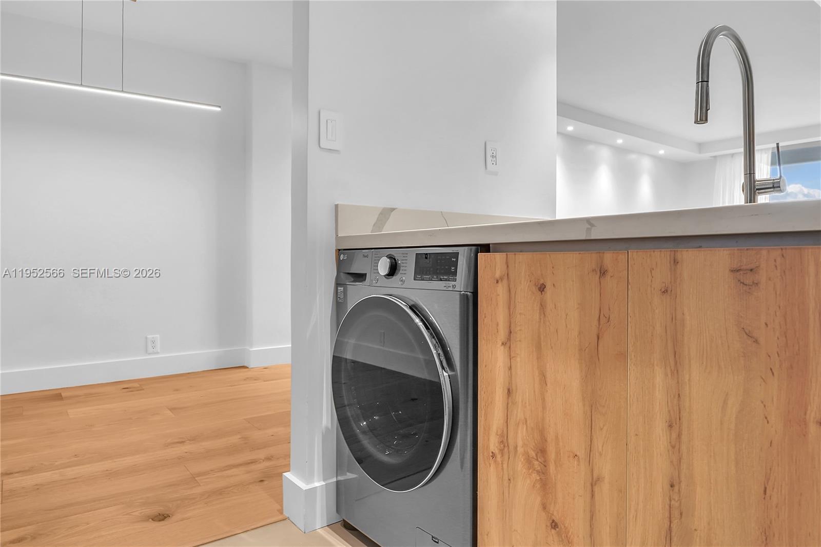 MIRADOR 1000 CONDO - Residential