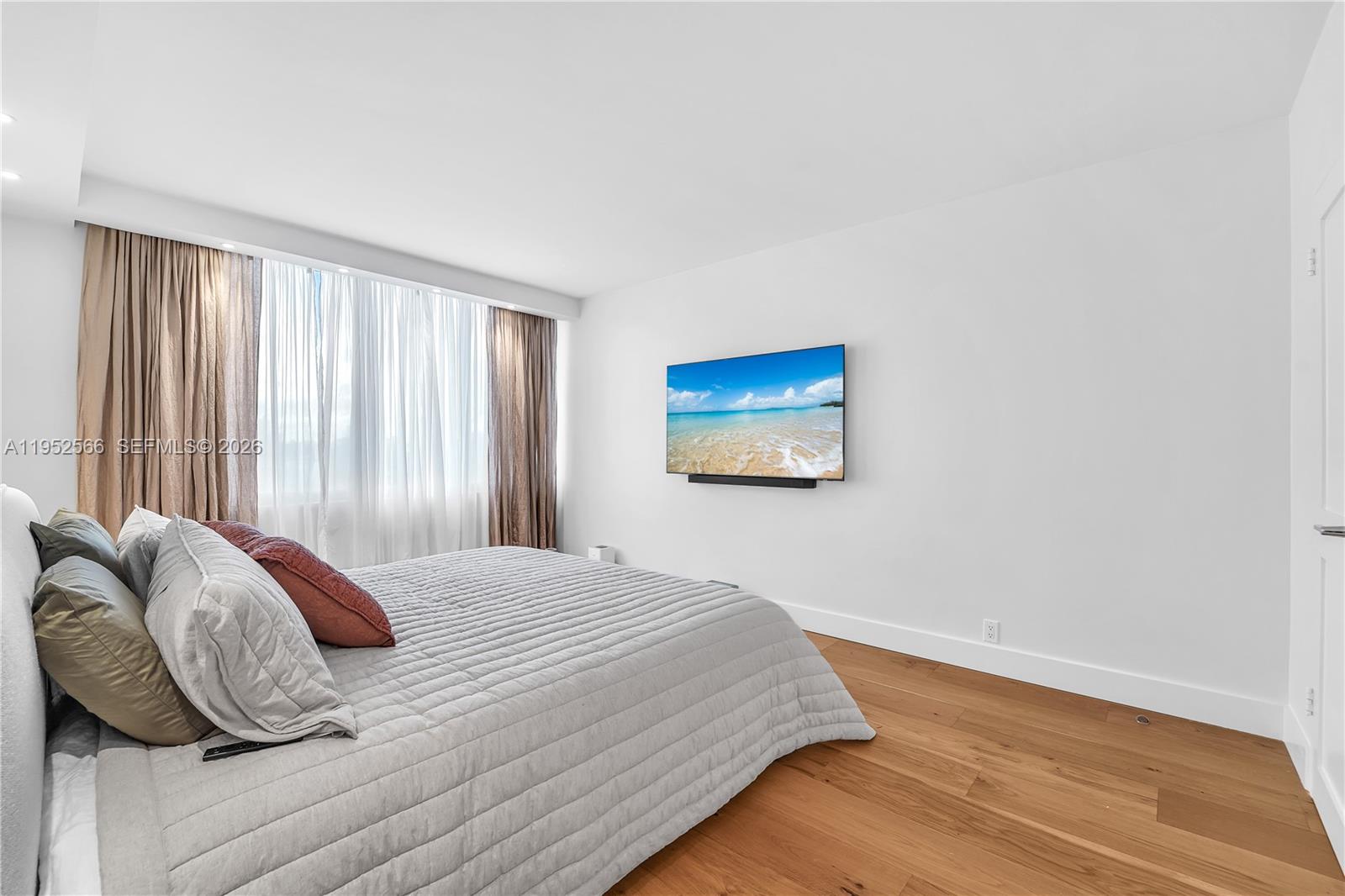 MIRADOR 1000 CONDO - Residential