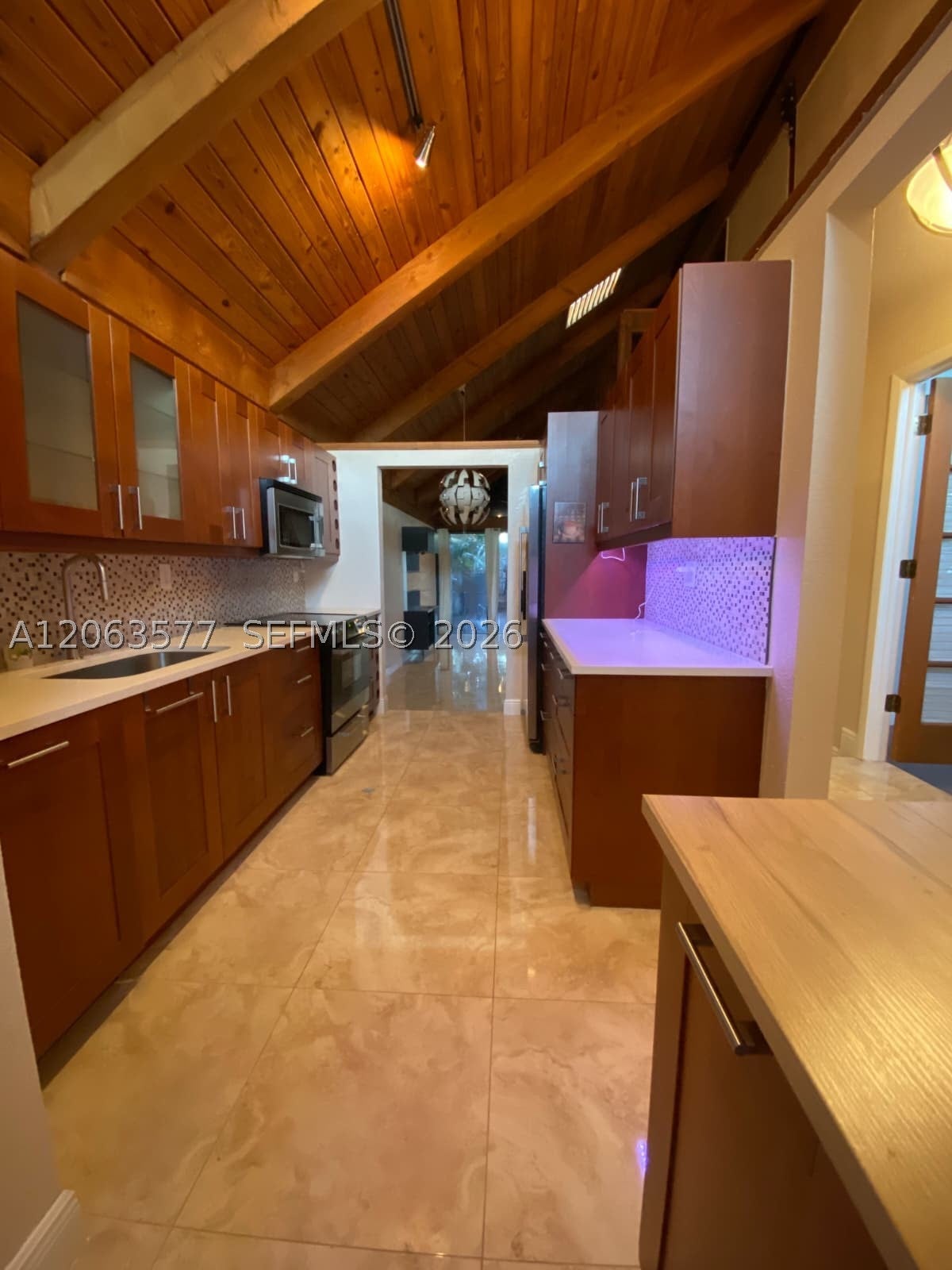 485 N University Dr 3-6