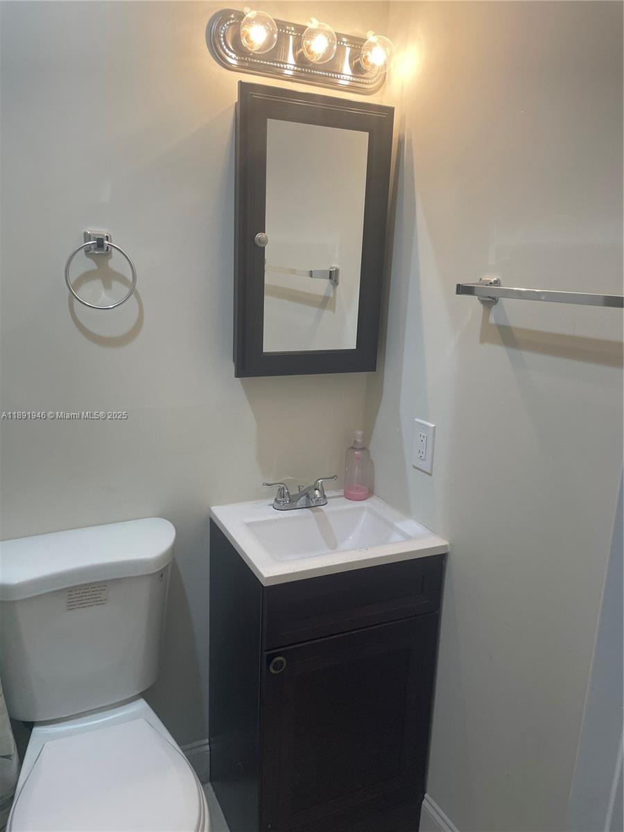 NORTH HOLLYWOOD - Residential Lease