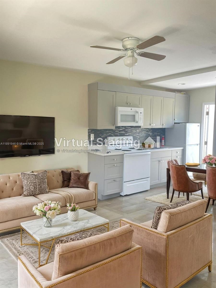 NORTH HOLLYWOOD - Residential Lease