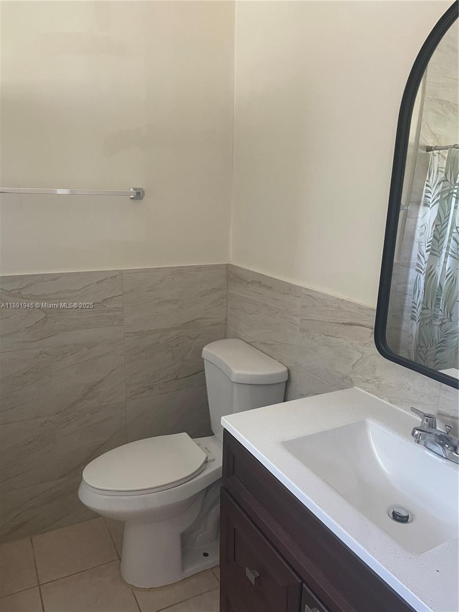 NORTH HOLLYWOOD - Residential Lease