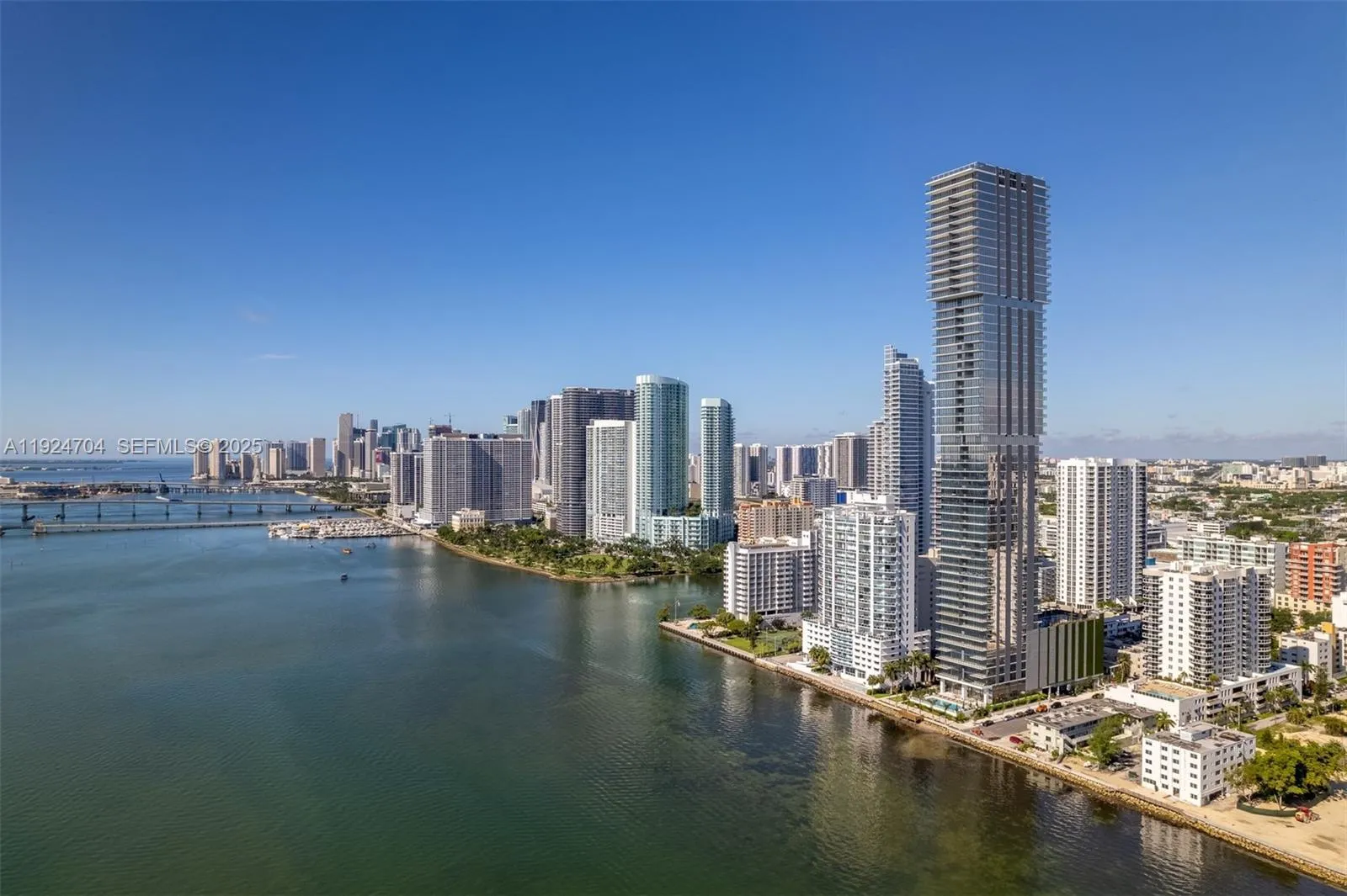 Miami, Florida 33137, United States, 3 Bedrooms Bedrooms, ,5 BathroomsBathrooms,Residential,Active,251589