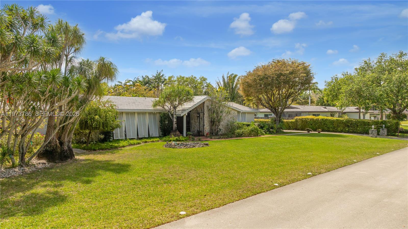 OLD CUTLER ESTATES SEC 1 - Residential