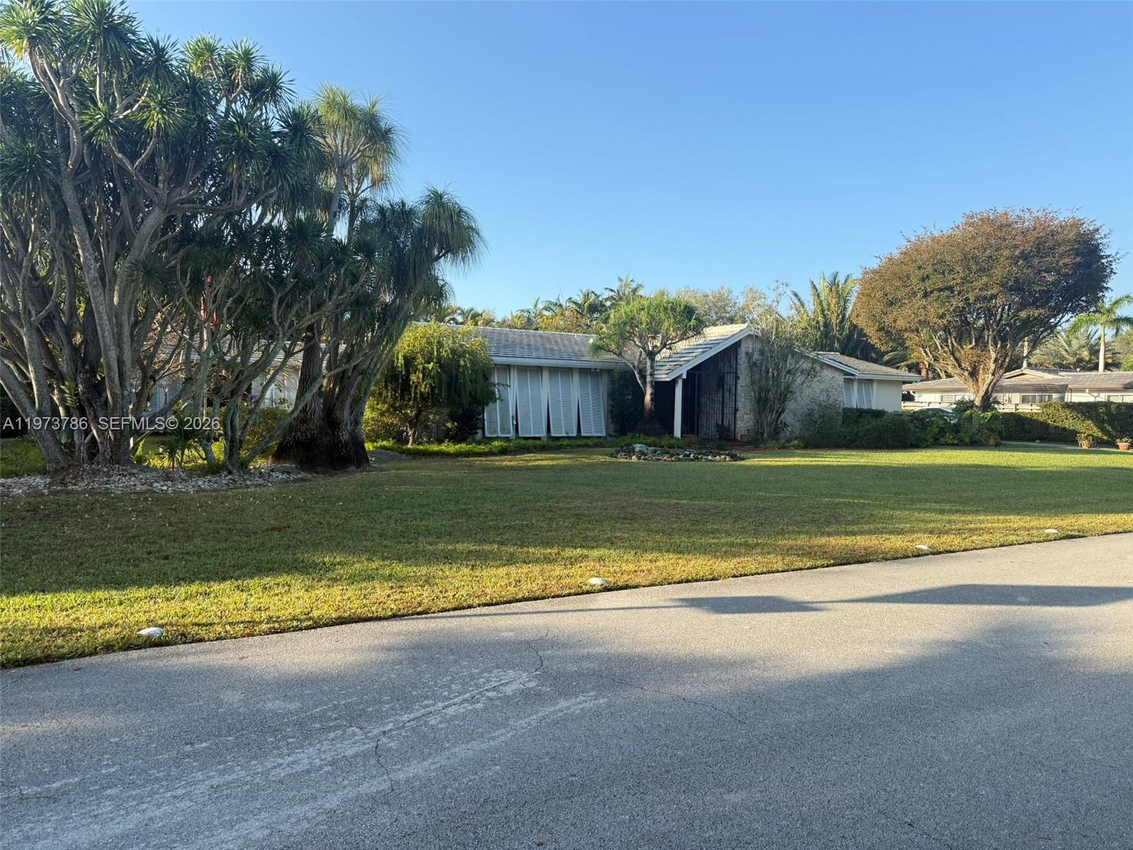 OLD CUTLER ESTATES SEC 1 - Residential