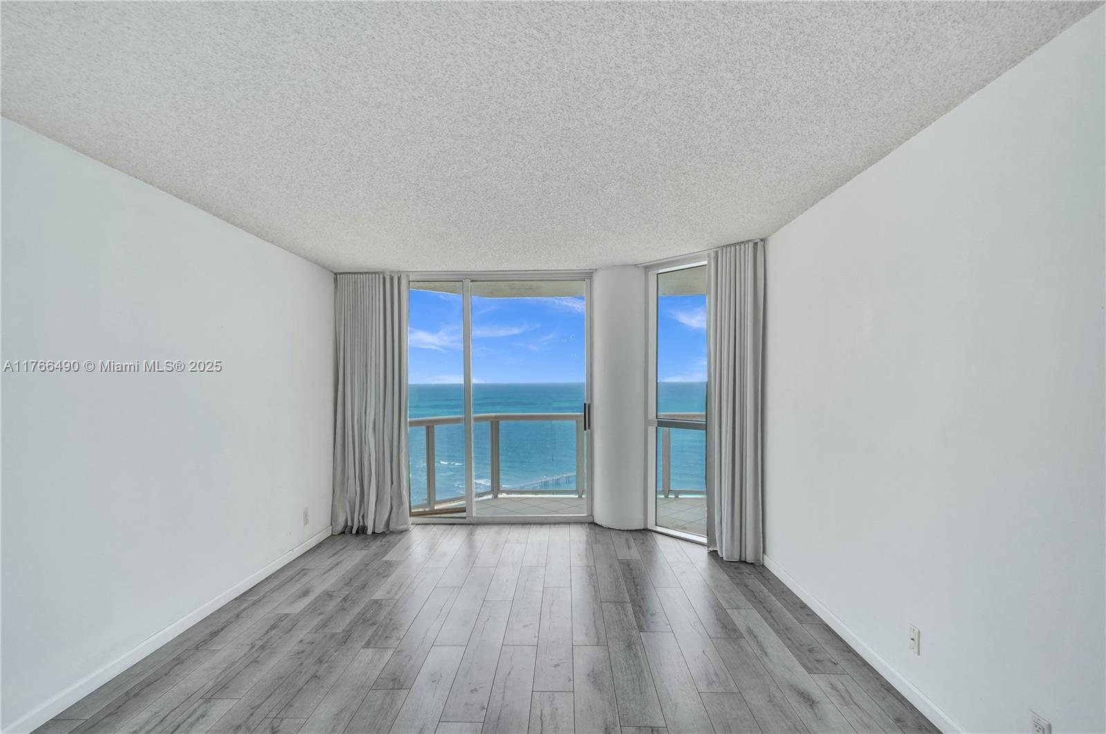 OCEANIA I CONDO - Residential