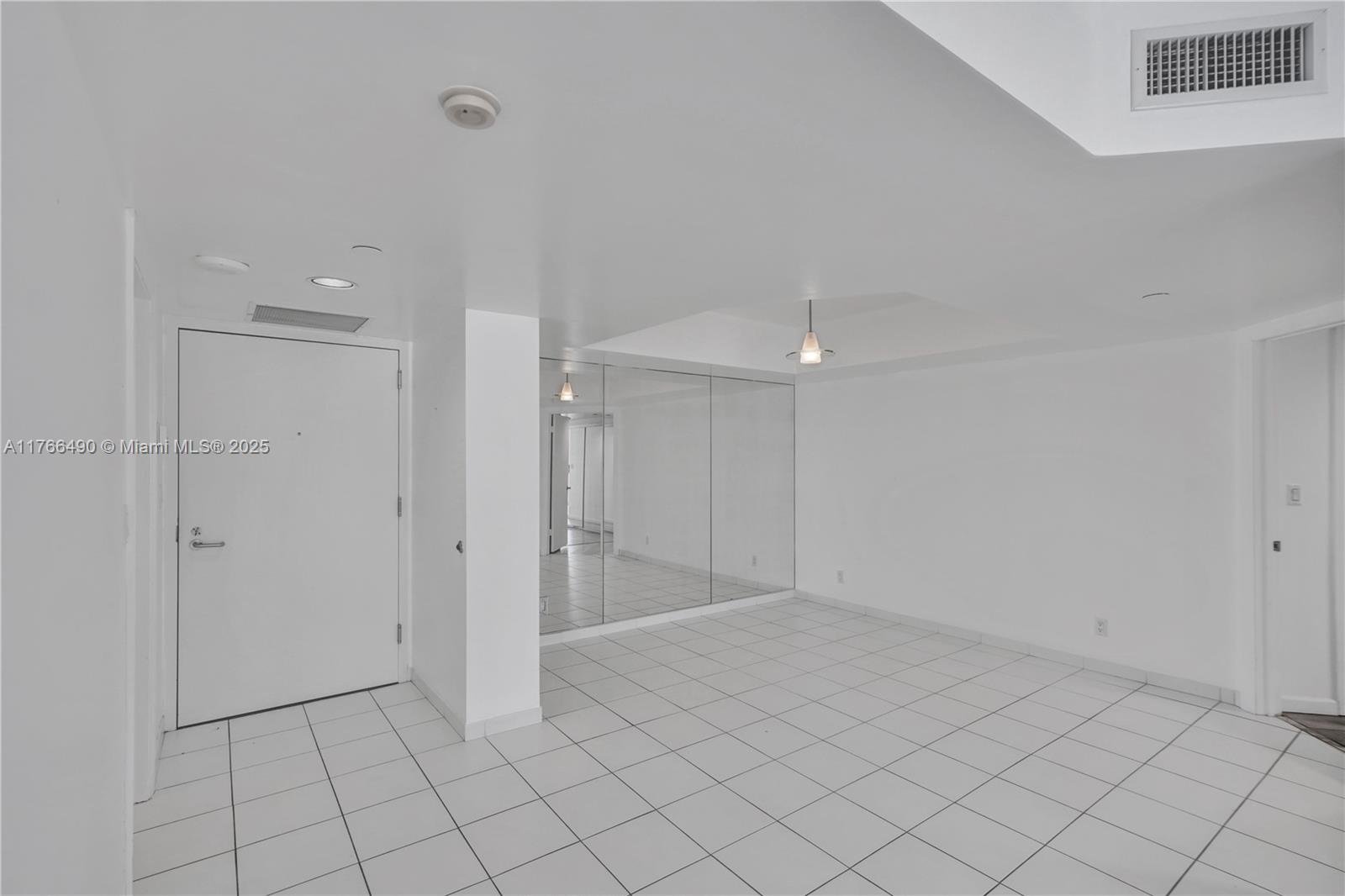 OCEANIA I CONDO - Residential