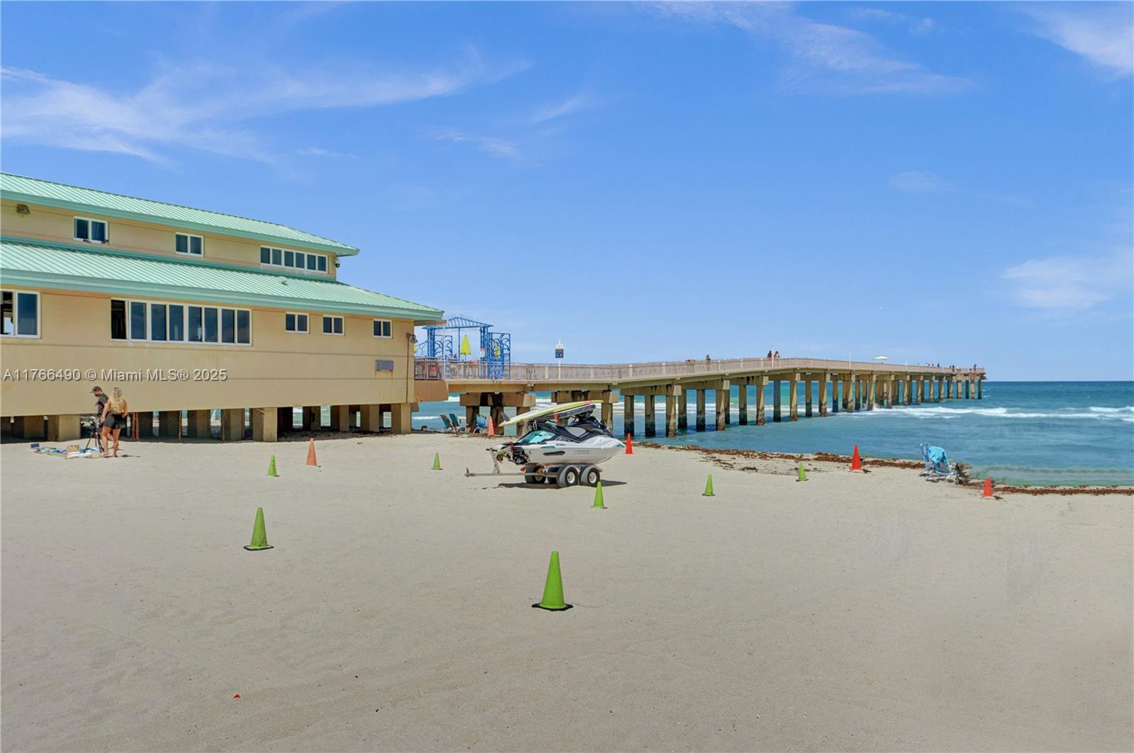 OCEANIA I CONDO - Residential