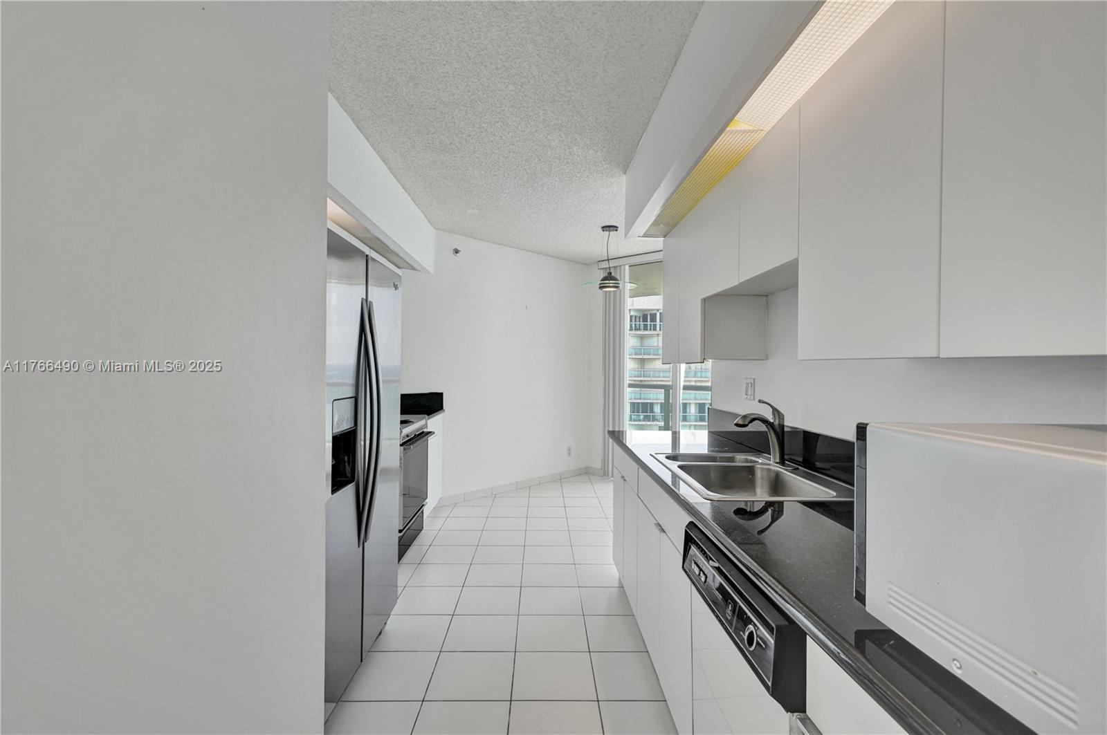 OCEANIA I CONDO - Residential
