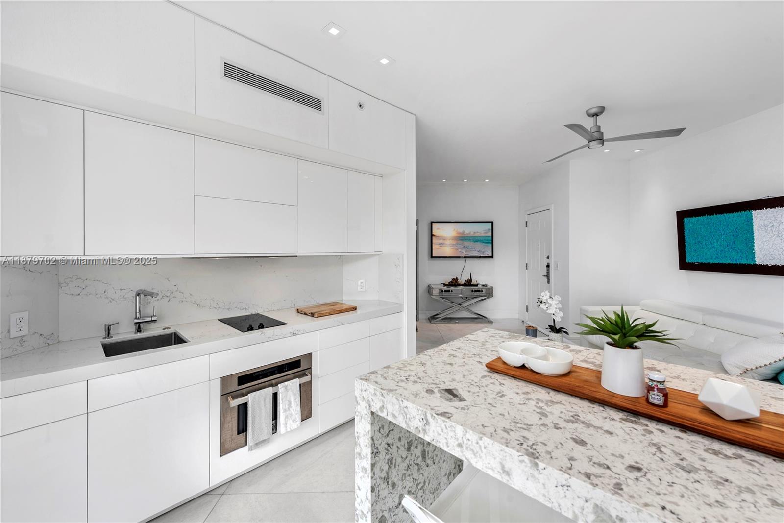 SEASIDE VILLAS CONDO - Residential