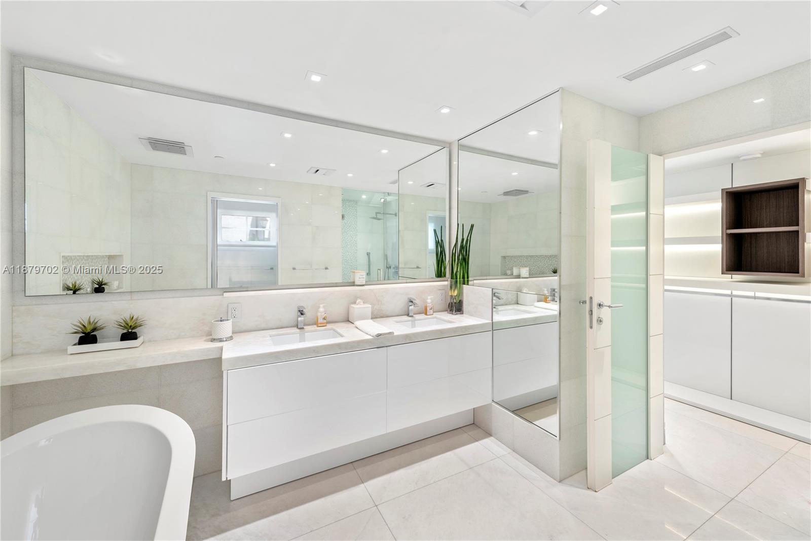 SEASIDE VILLAS CONDO - Residential