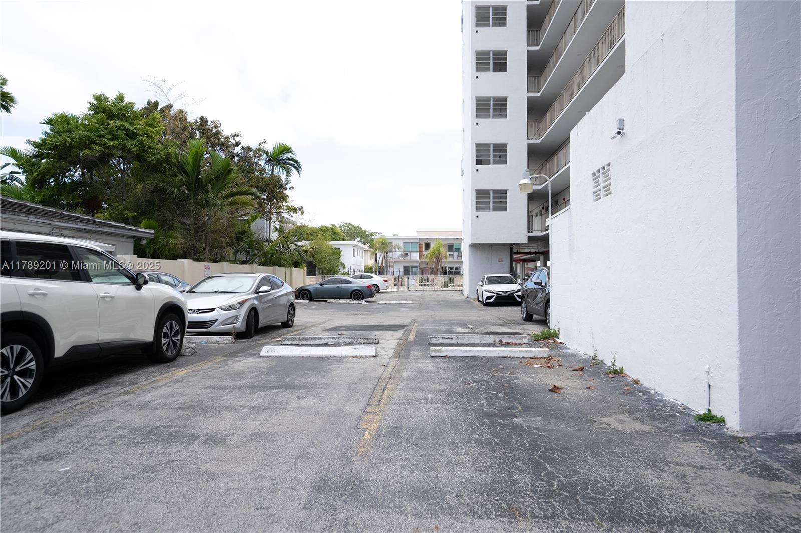 BYRON GARDENS CONDO - Residential