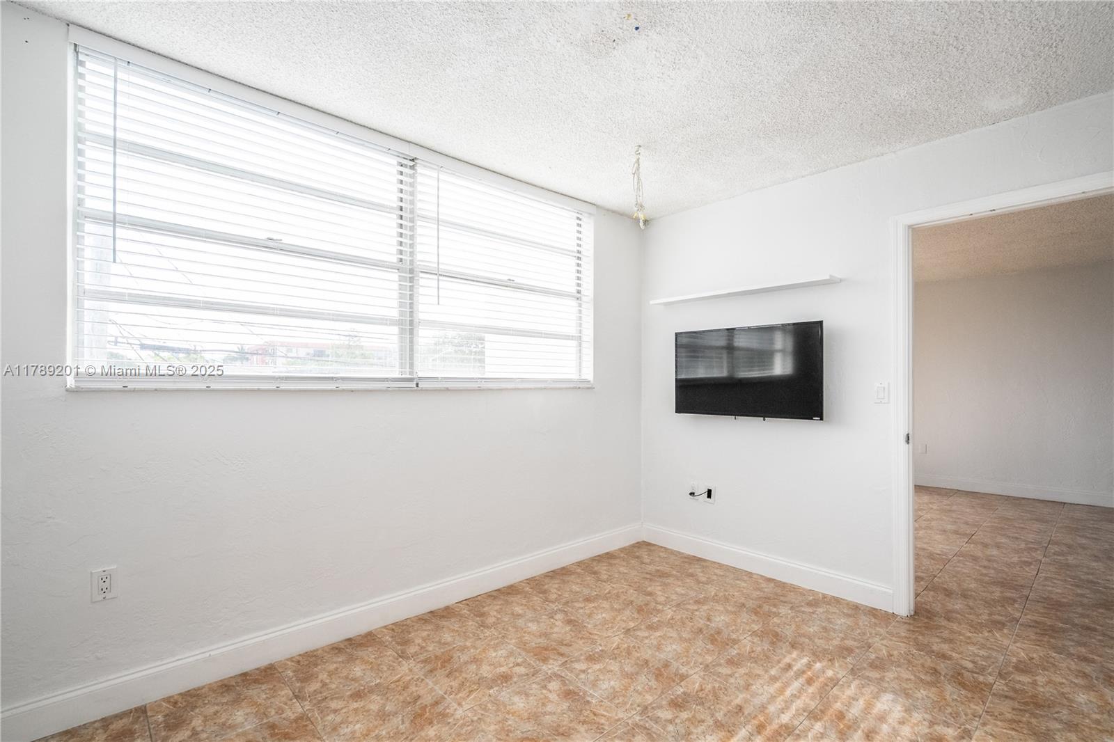 BYRON GARDENS CONDO - Residential