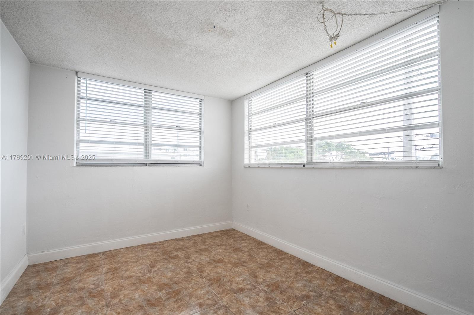 BYRON GARDENS CONDO - Residential