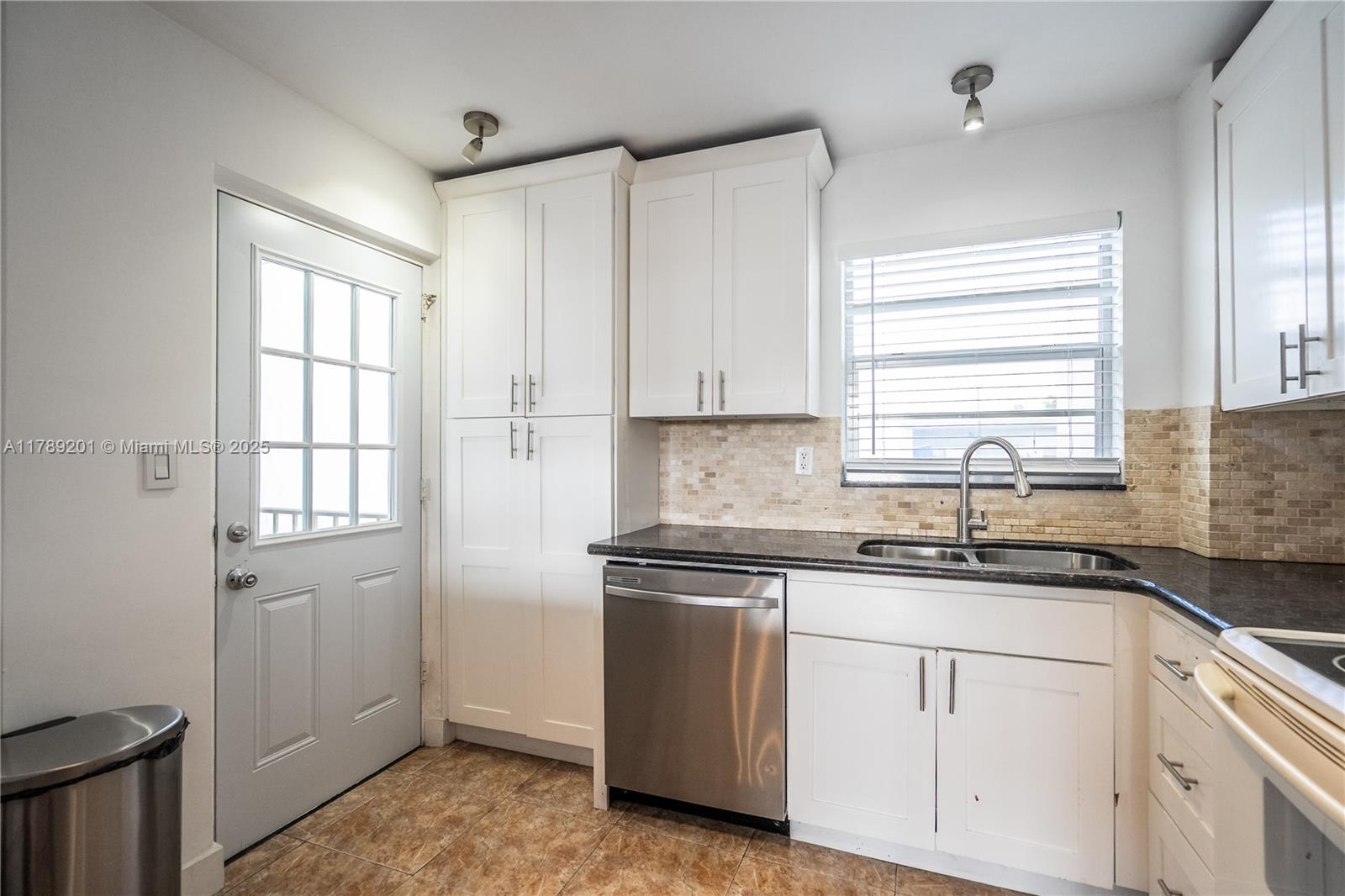 BYRON GARDENS CONDO - Residential