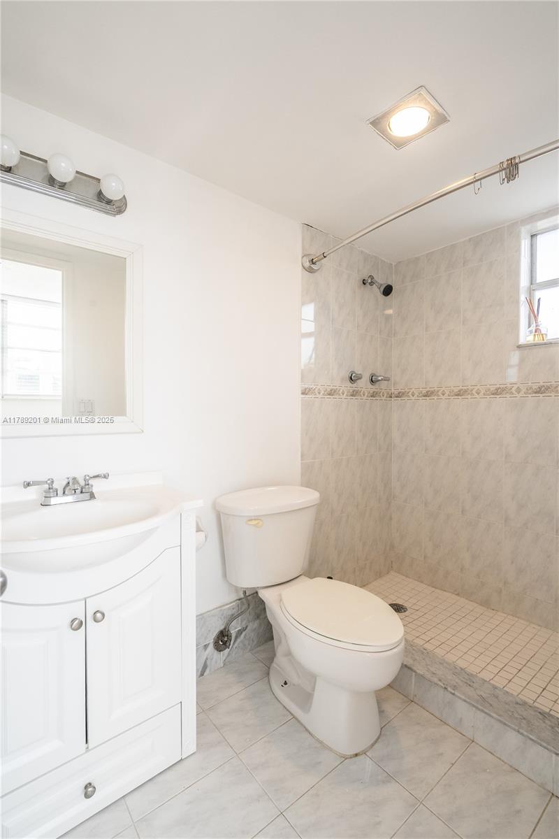 BYRON GARDENS CONDO - Residential