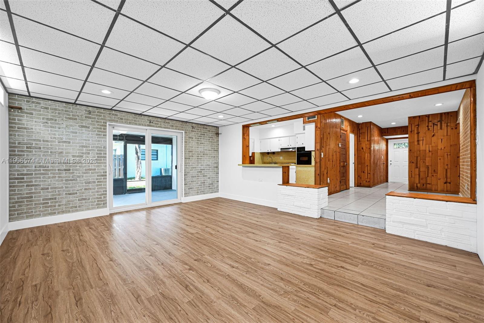 PLANTATION SUNRISE HEIGHT - Residential